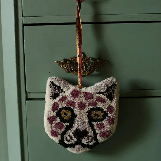 Doing Goods Lilly Leopard Gift Hanger - Lila