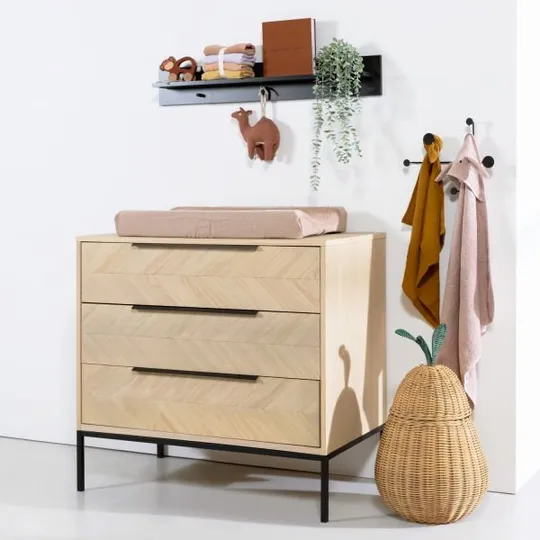 Europe Baby Beau Kledingkast 3-Deurs Walnoot Incl. Houten Onderstel