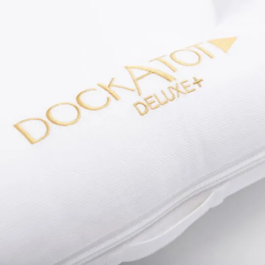 DockATot Deluxe+ Babynestje Pristine White