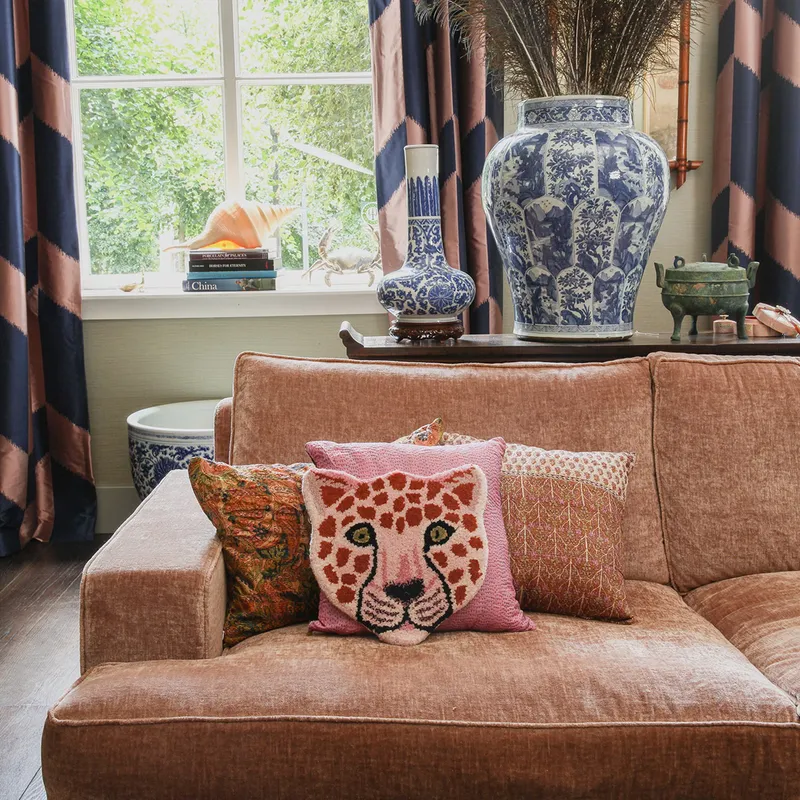Doing Goods Wandkleed Dierenkop - Tapis Amis - Pinky Luipaard
