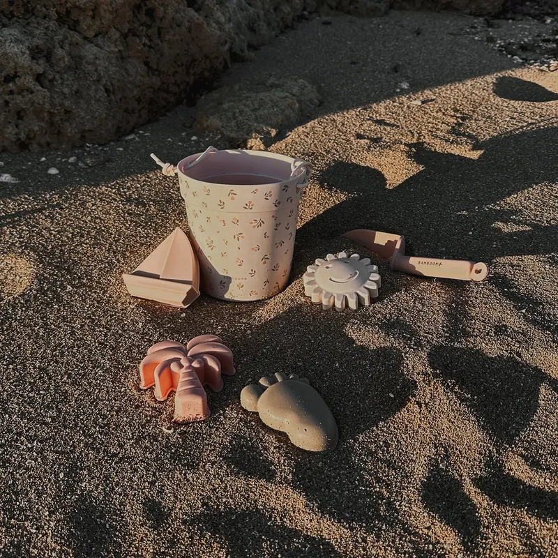 Bamboom Strandset – Emmer, Schep & 4 Vormpjes