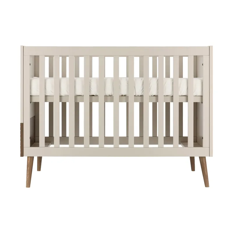 Europe Baby Sev Babykamer Cashmere/Walnoot