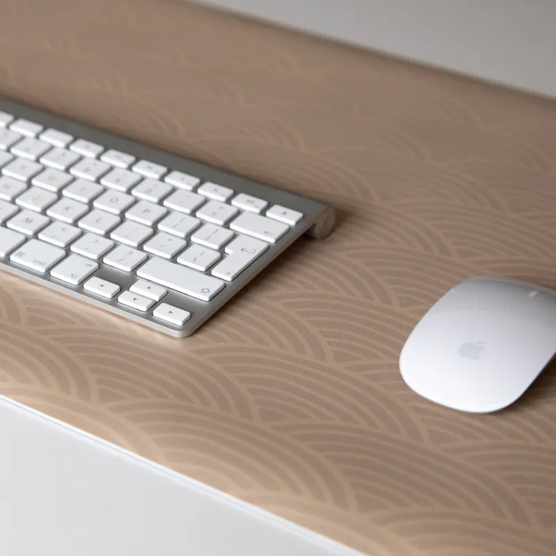 Eeveve Bureau Mat - Rainbow Mocha